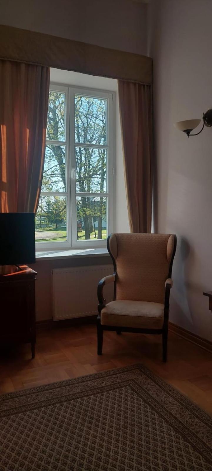 Palac Chojnata Wola Chojnata Экстерьер фото