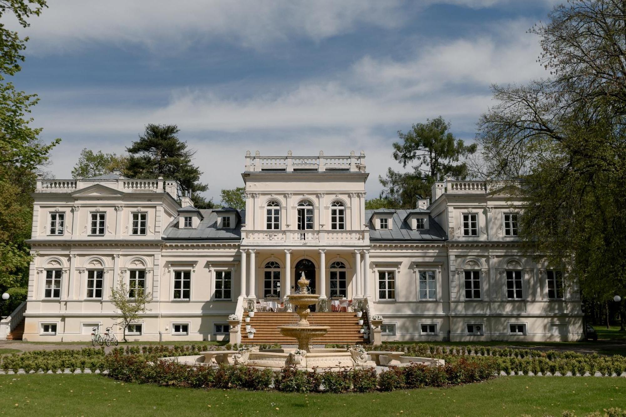 Palac Chojnata Wola Chojnata Экстерьер фото